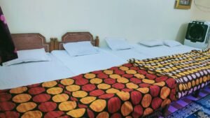 Non 5 Bed Family Hall For 6 To 7 Person Comfit Capacity. Two Double Bed & One Single Bed.