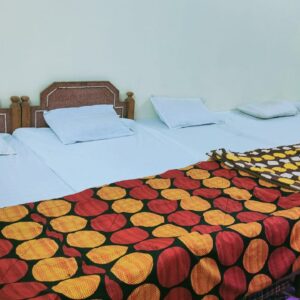 Non 5 Bed Family Hall For 6 To 7 Person Comfit Capacity. Two Double Bed & One Single Bed.